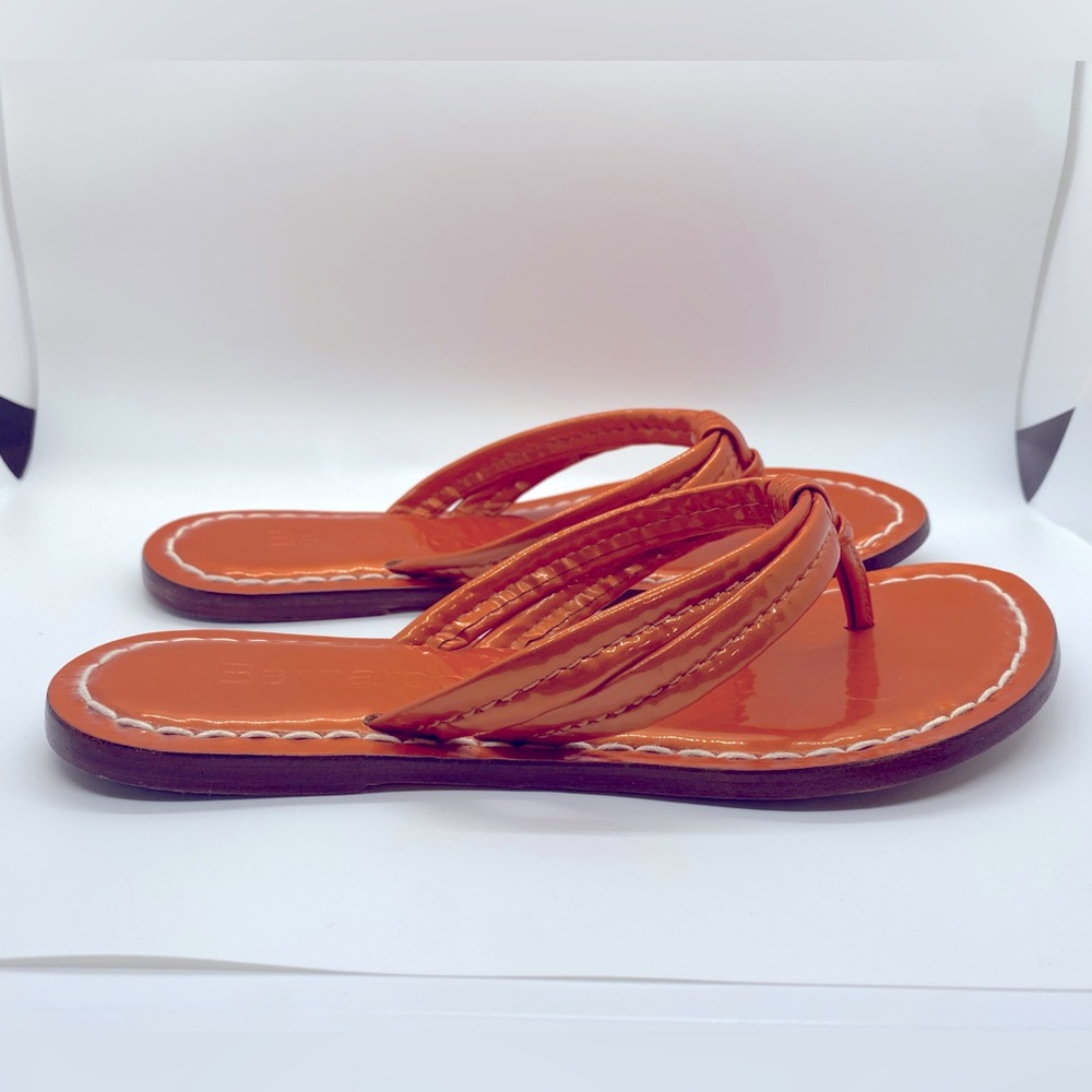 bernardo patent leather miami sandals used size 8